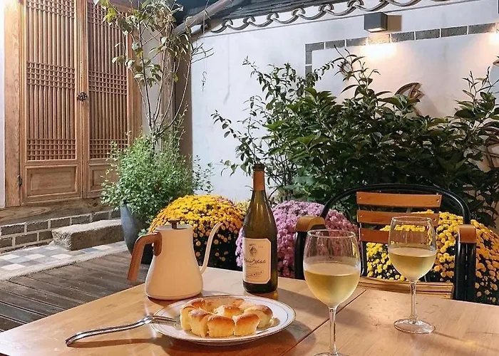 Private Traditional Hanok In Entire House , Jnpstay